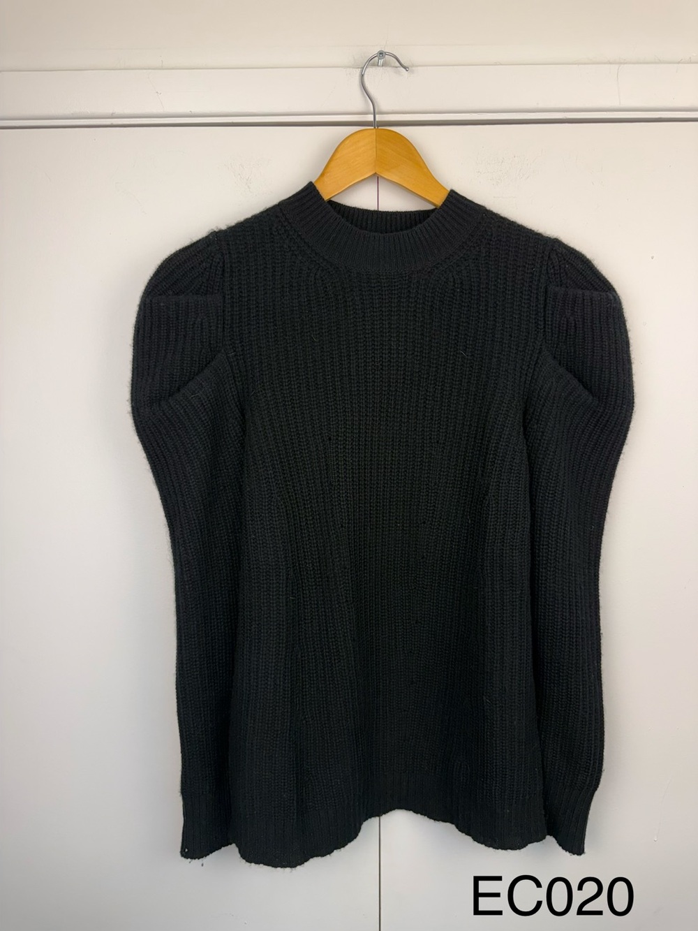 Madeleine Thompson Black Wool Cashmere Sweater M